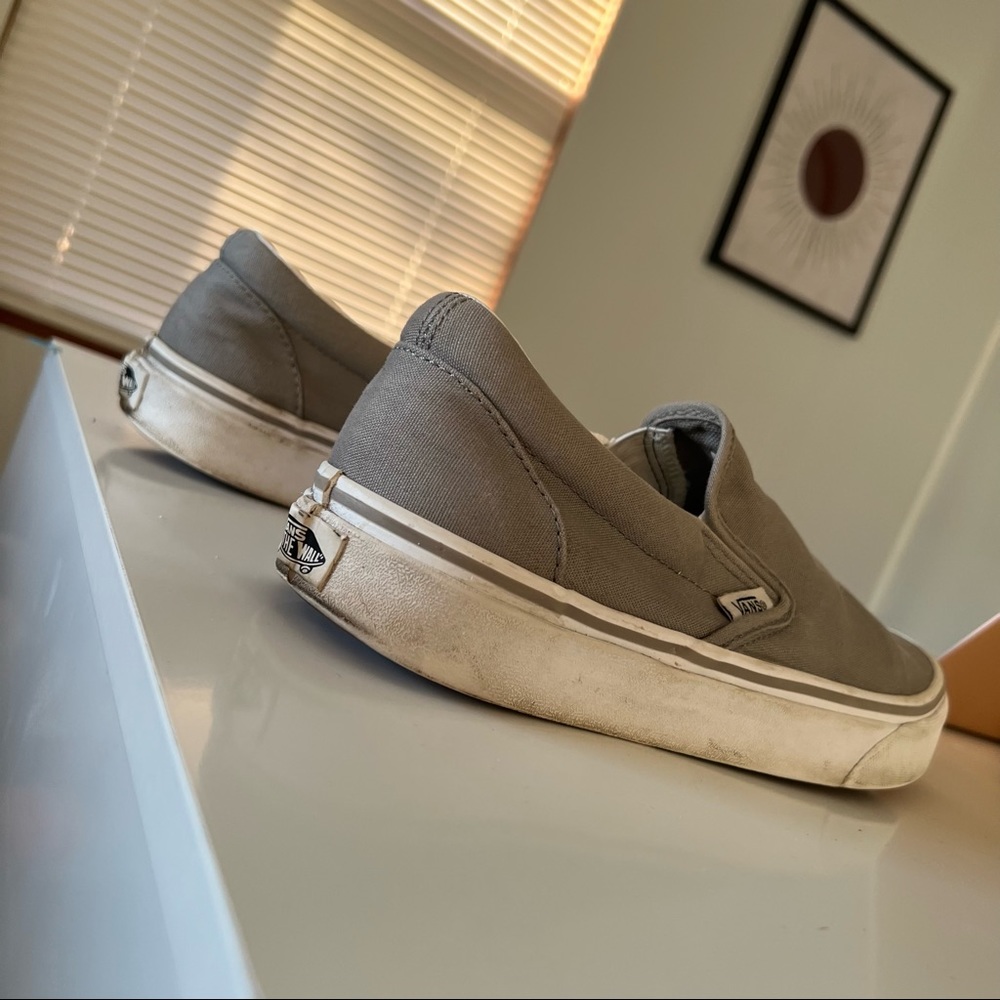 ⚡️SOLD⚡️ Vans classics slip on Grey Wild Dove/True White size 8.5 - Picture 10 of 11